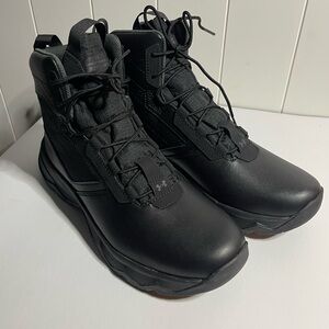Under Armour Men's Black Boots Size 11